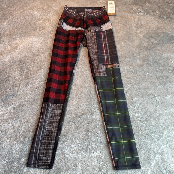 NWT Niyama Sol Rad Plaid Barefoot Legging Size Medium - Picture 5 of 15